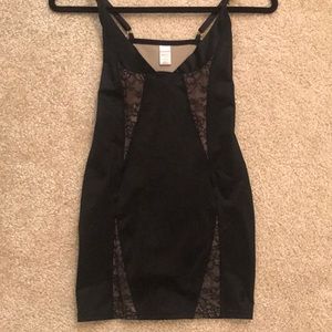 Shape wear from Jennifer Lopez. Like new, size sm. Perfect for dresses.